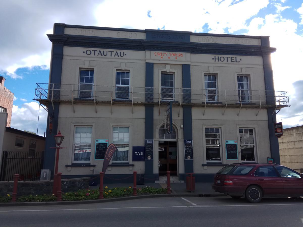 Otautau Hotel Екстериор снимка